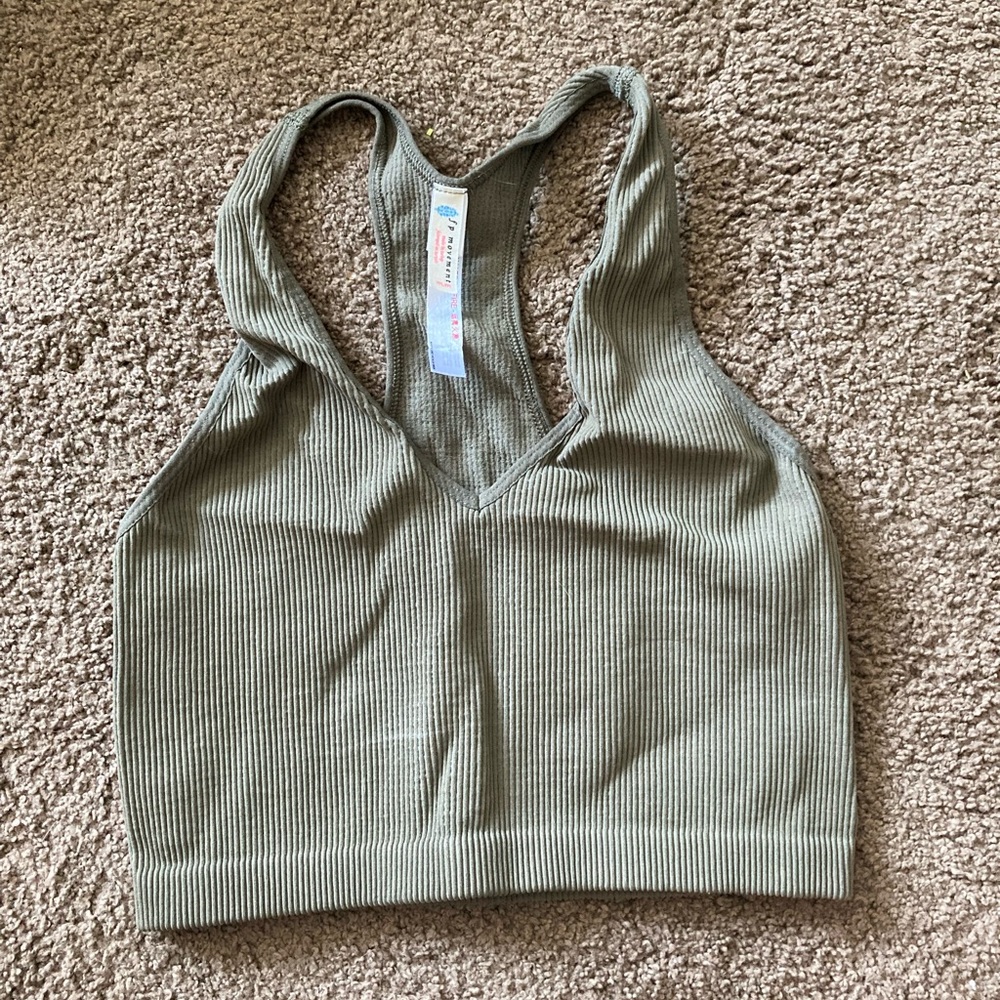 buckle tank top like new!